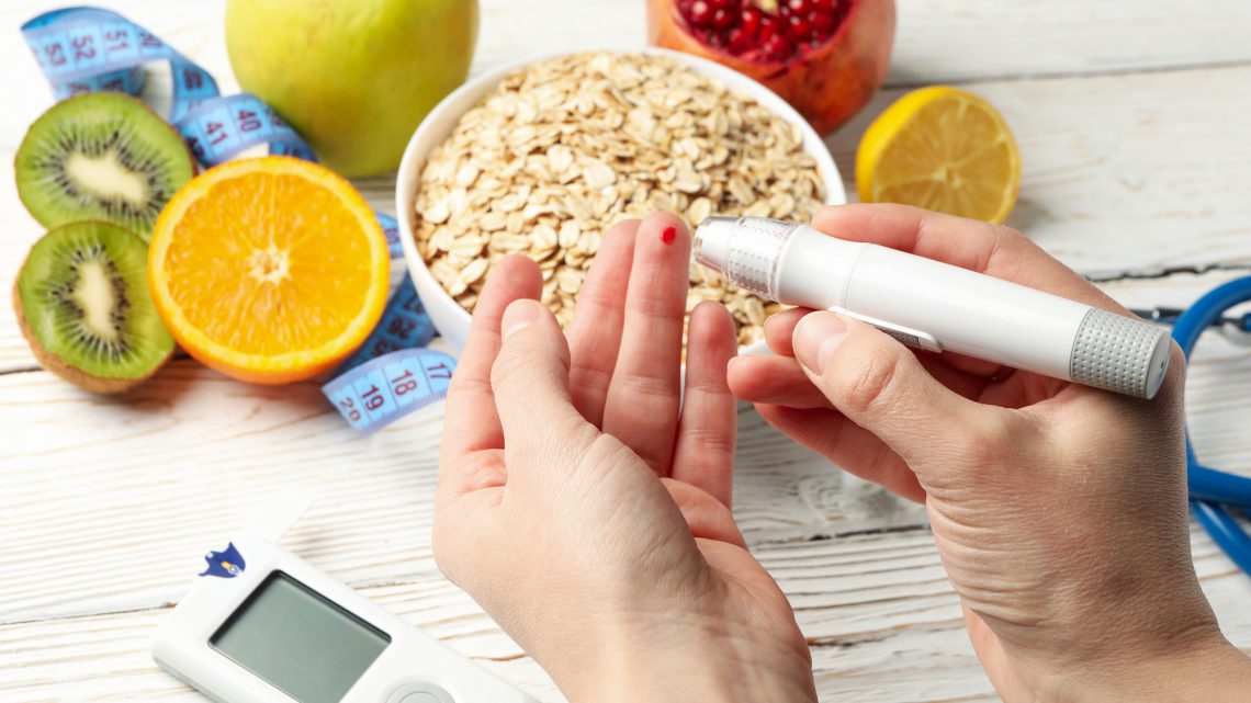Diabetes mellitus type 2, measurement of blood glucose levels, healthy diet